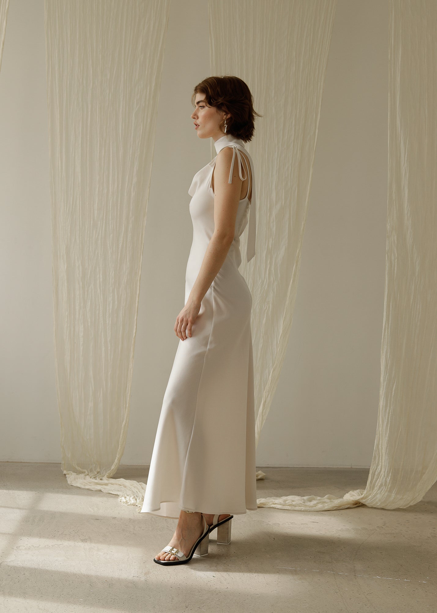 THE LUCIE DRESS - white