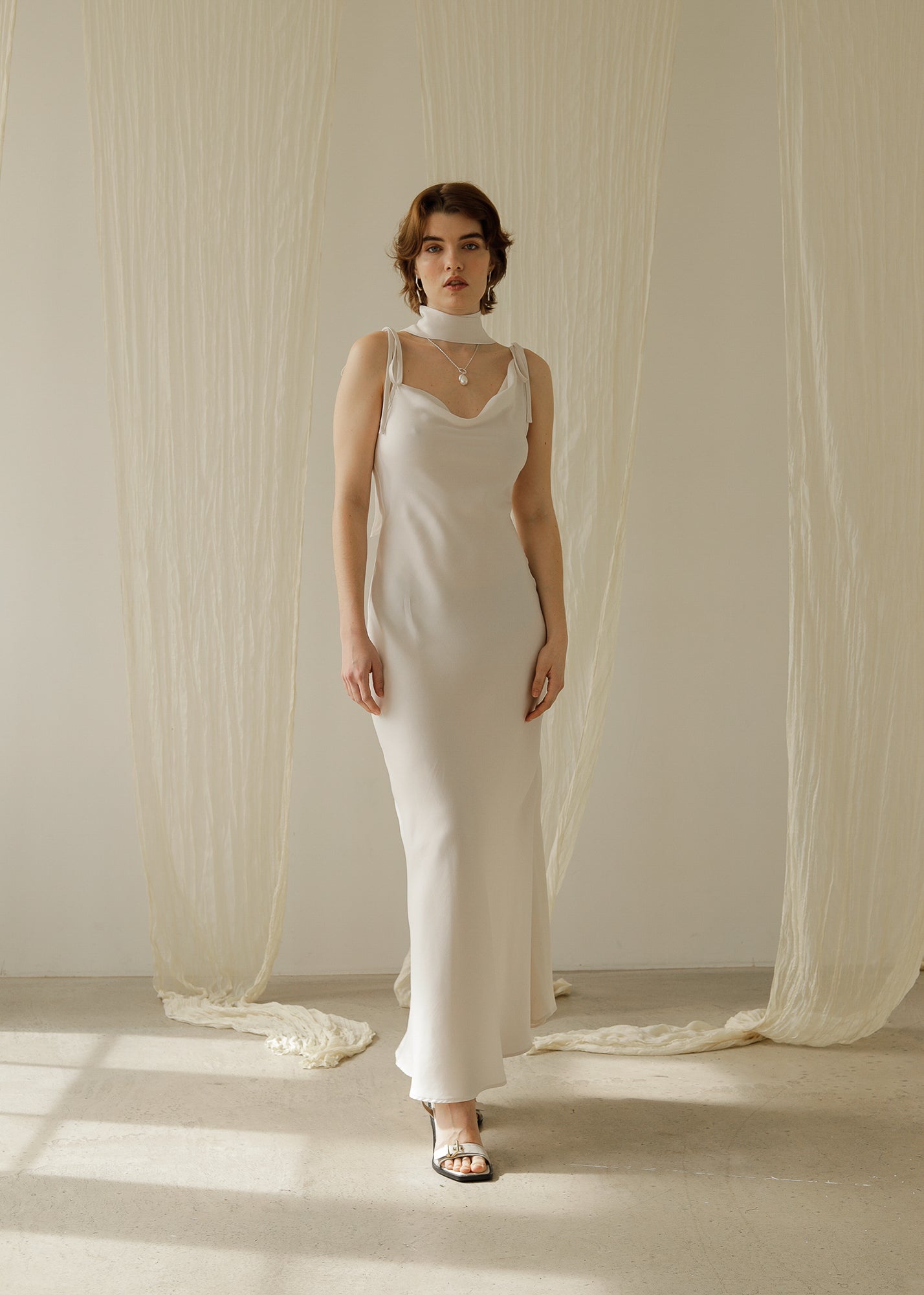 THE LUCIE DRESS - white