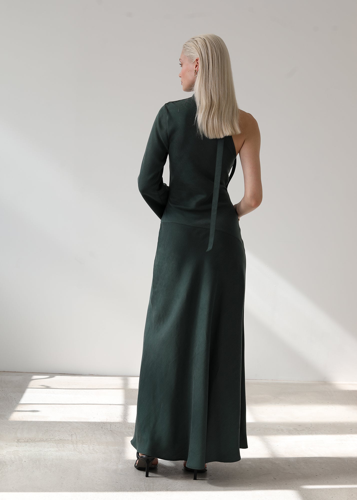THE SERAPHINE DRESS | Size 6