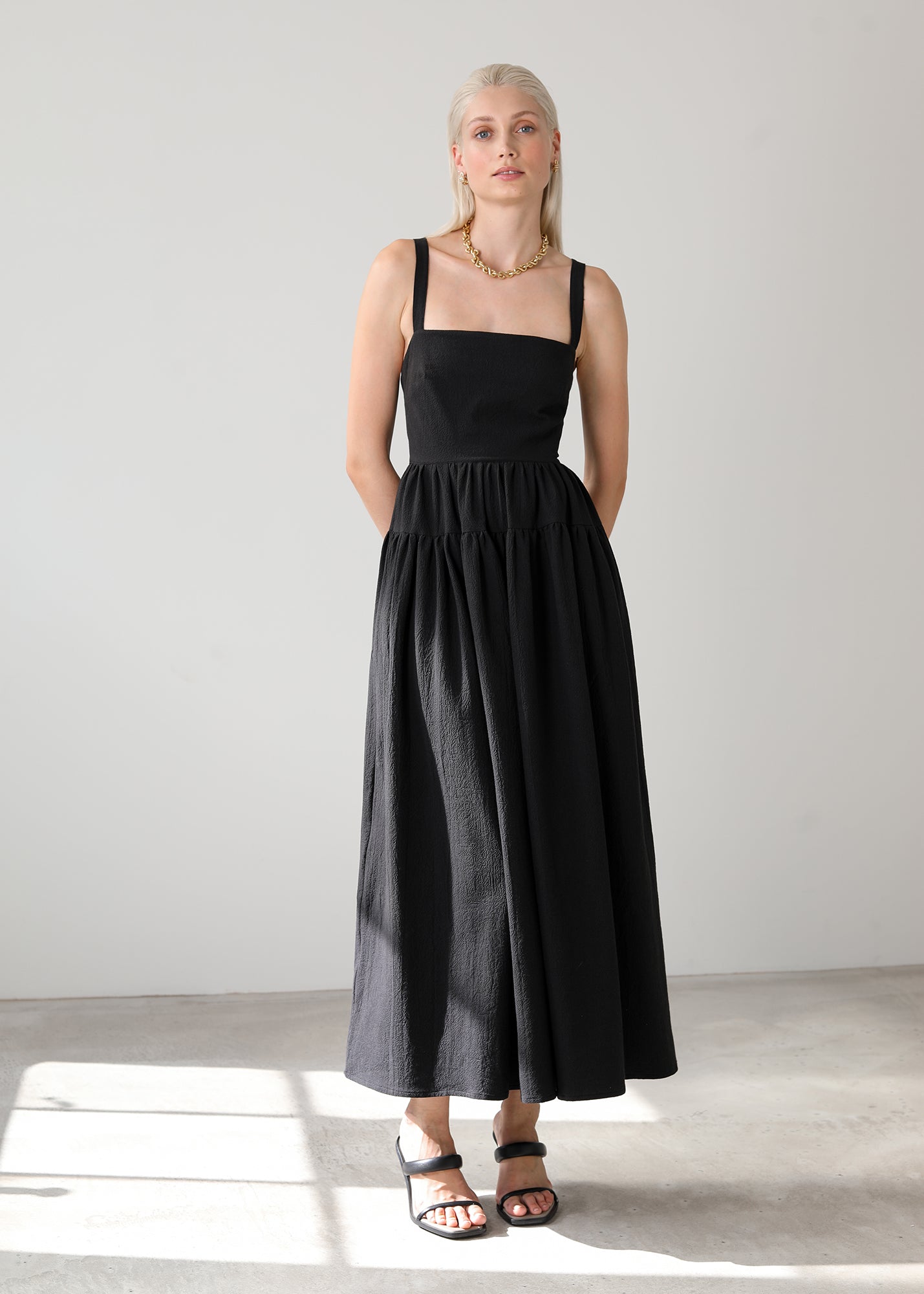 THE CLÉMENCE DRESS - black