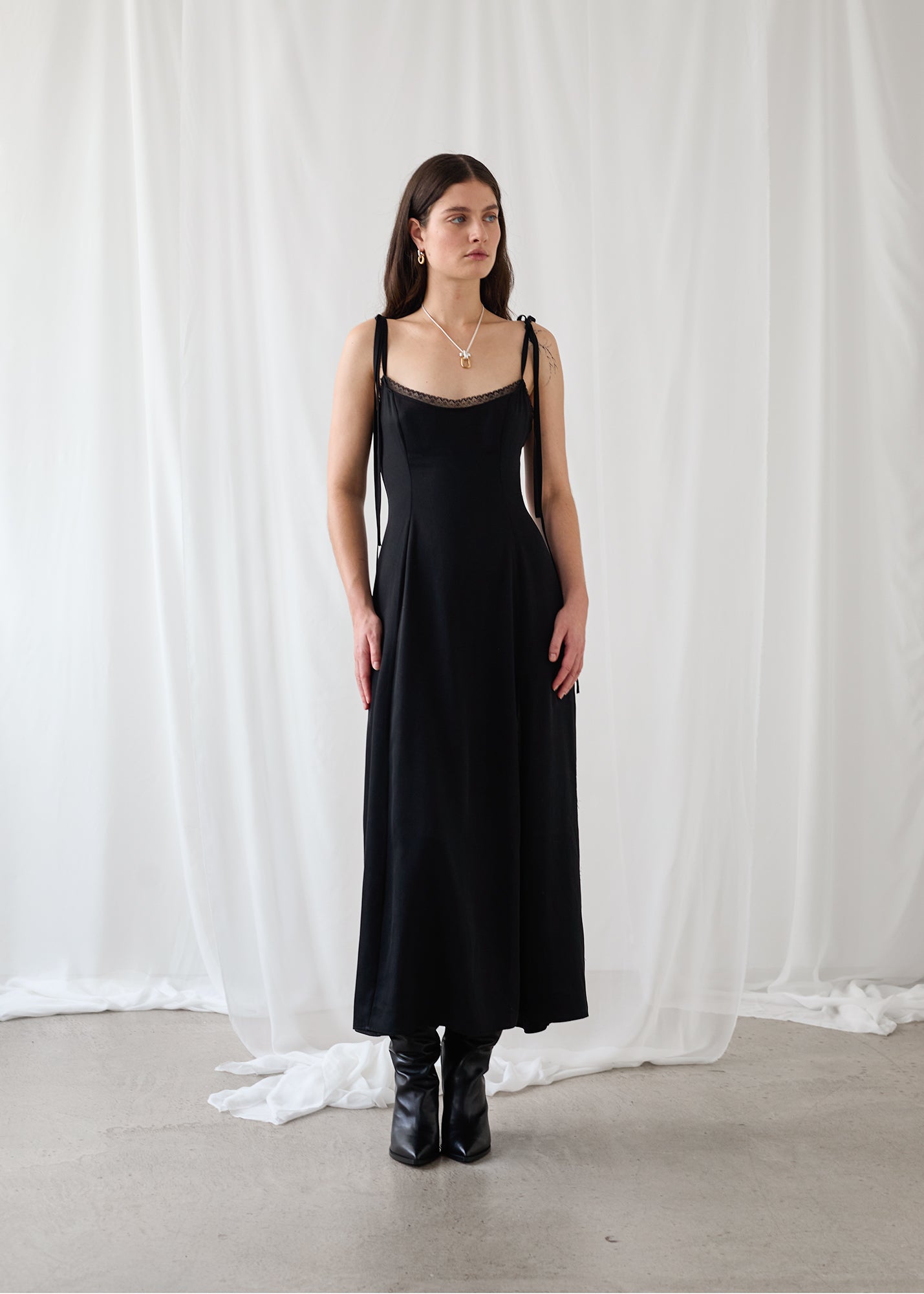 THE CHLOÉ DRESS