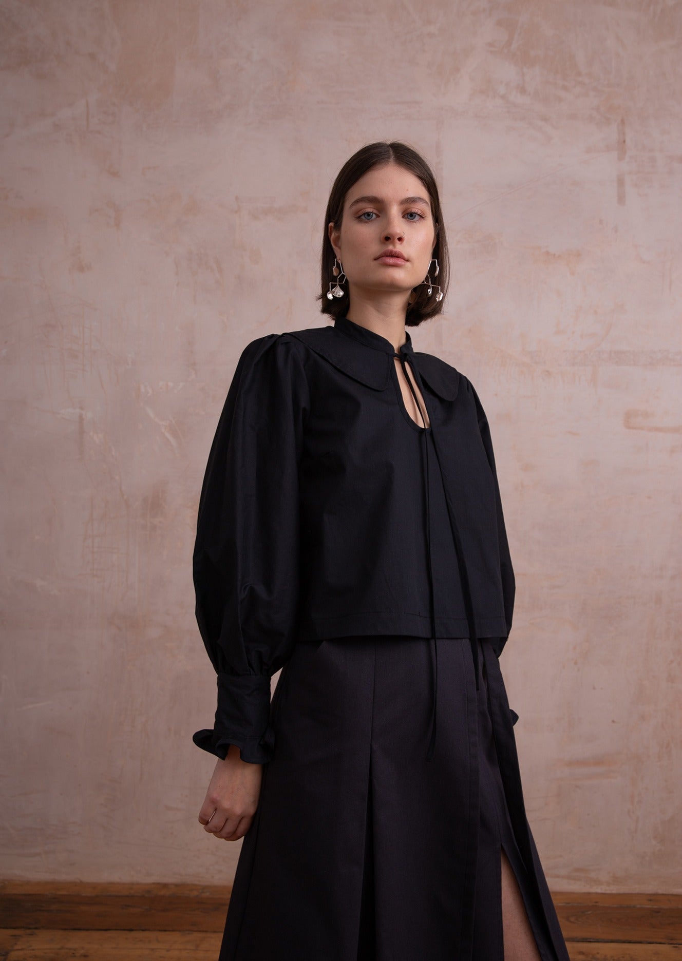 THE HÉLIE BLOUSE - black