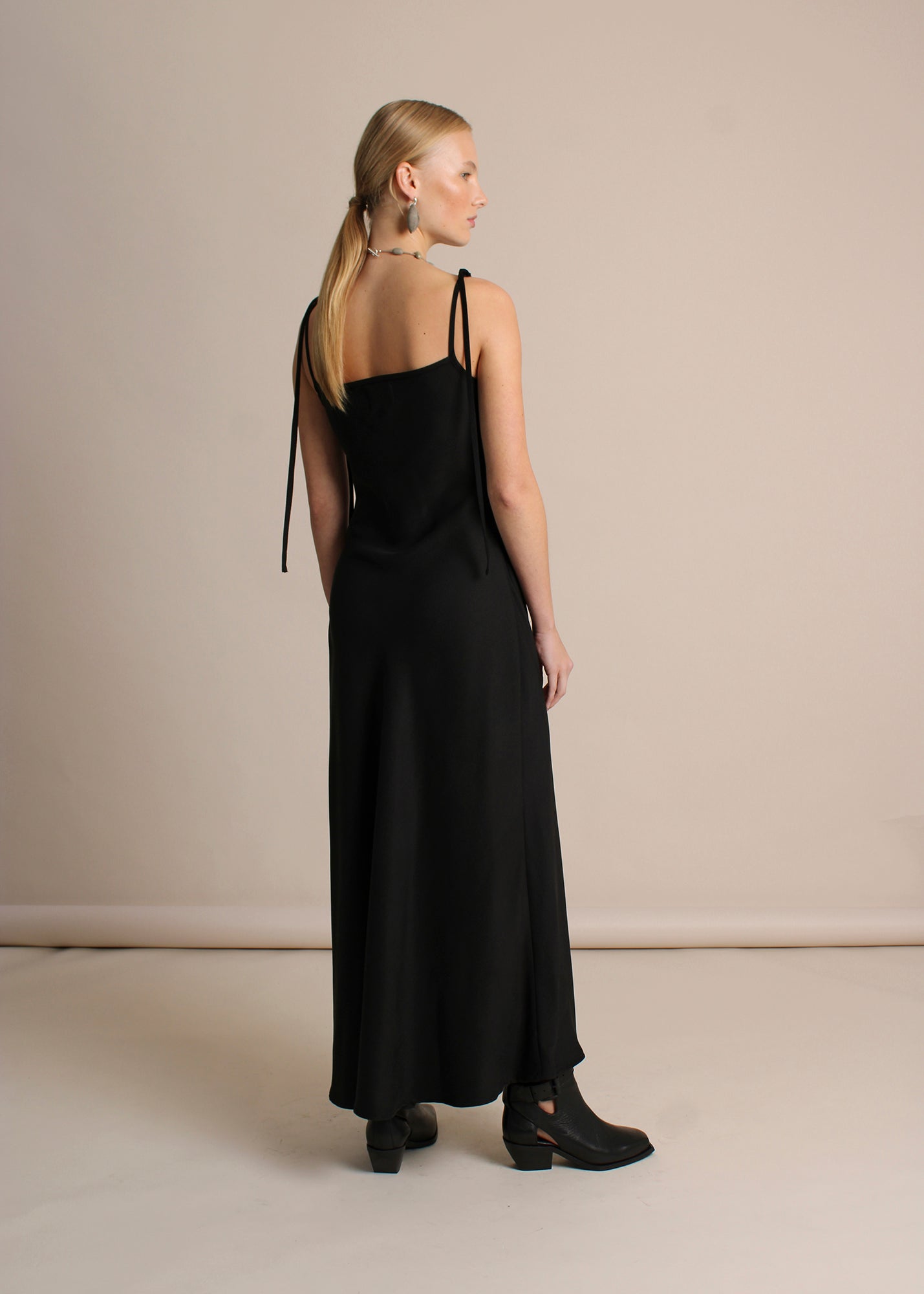 THE LUCIE DRESS - black