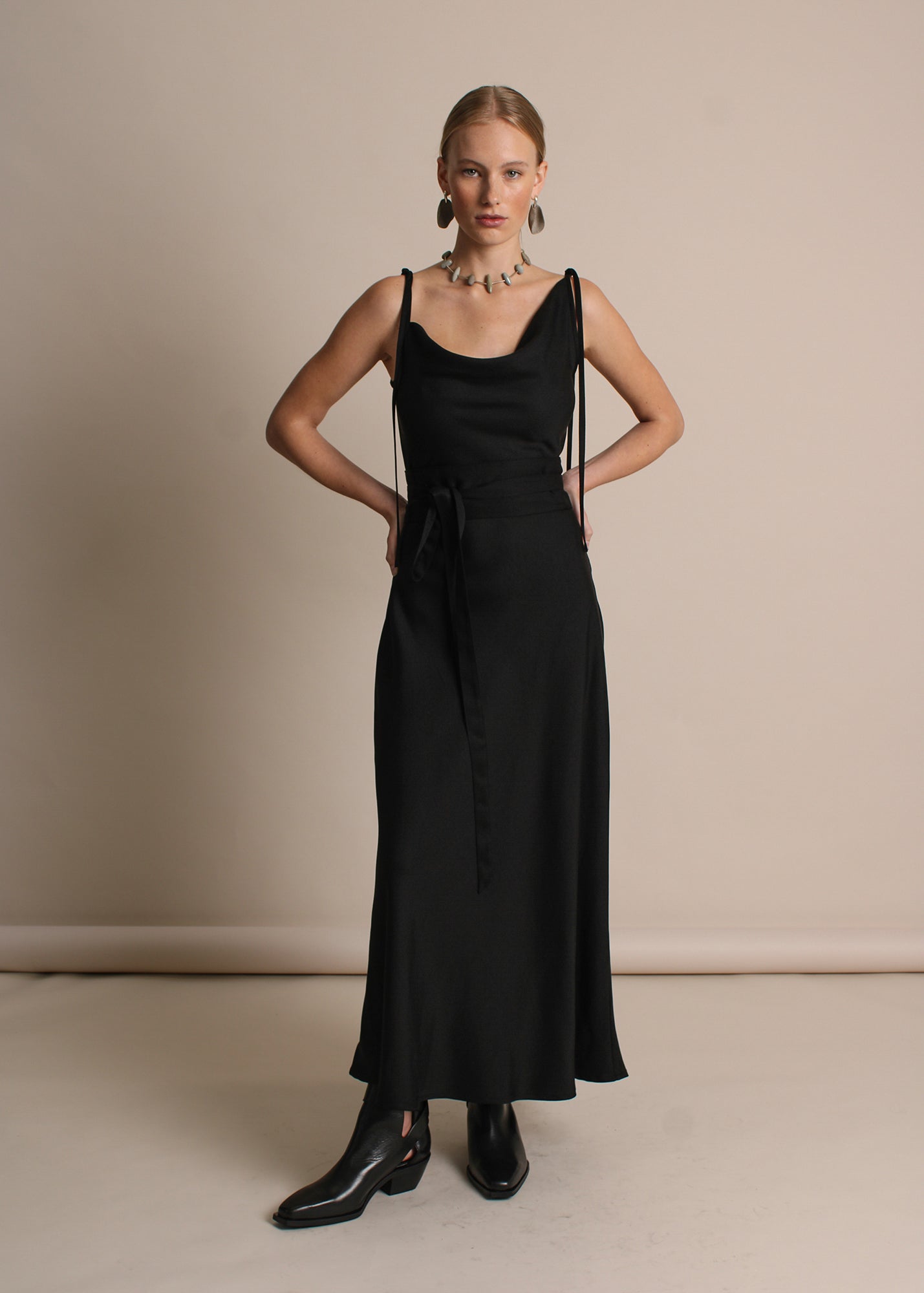 THE LUCIE DRESS - black