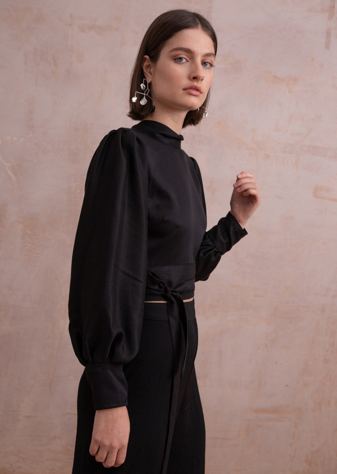 THE MAE BLOUSE - black